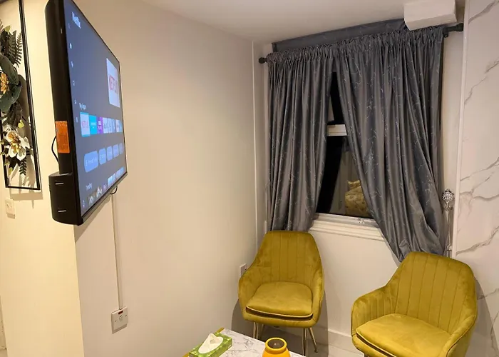 Luxury Studio In Victoria, 7 Minutes Walk To Victoria Station, Room 1